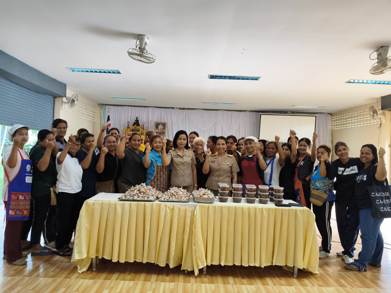 พช.ศรีบรรพต ดำเนินงานโครงการส่งเสริมและพัฒนาอาชีพตามแนวทางสัมมาชีพชุมชน วันที่ 1