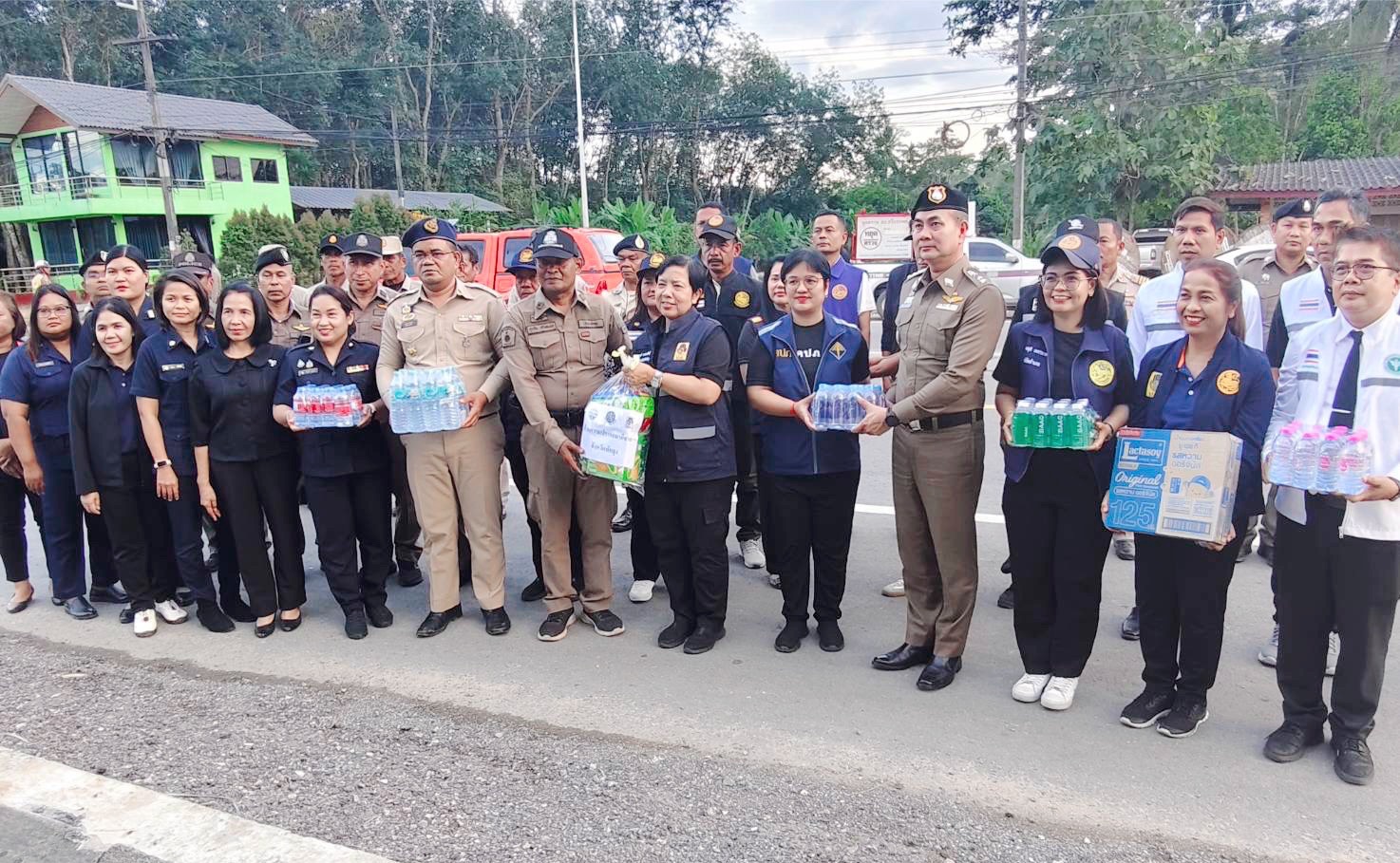  ⭐️ พช.ศรีบรรพต ร่วมพิธีเปิดศูนย์ปฏิบัติการความปลอดภัยทางถนน องค์การบริหารส่วนตำบลเขาย่า 