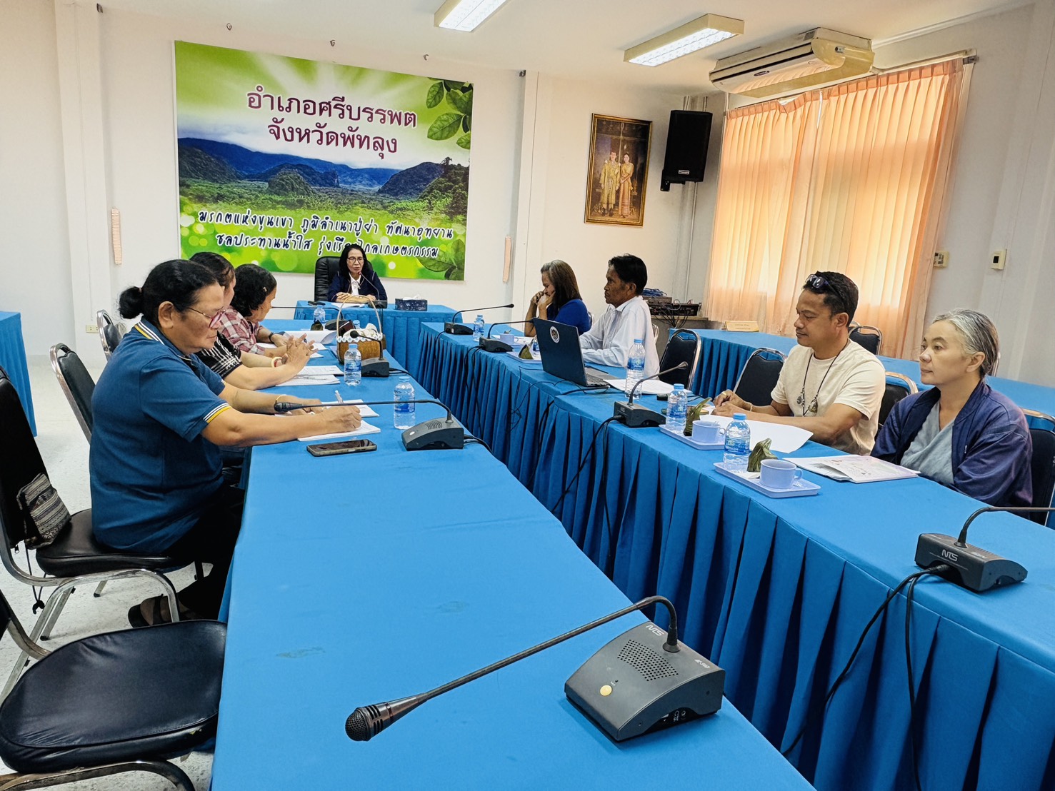 พช.ศรีบรรพต ดำเนินกิจกรรมนำเสนอผลและรับรองการจัดเก็บข้อมูลขั้นพื้นฐาน (จปฐ.) ประจำปี 2569 