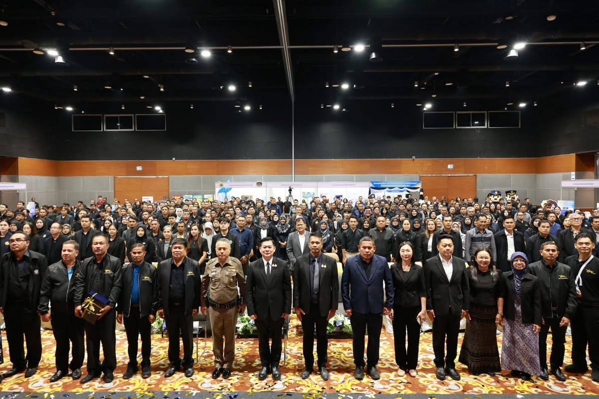 พช.ศรีบรรพต ร่วมโครงการเปิดปฏิบัติการ (Kick Off) “เลิกติด เลิกเสพ ถวายเป็นพระราชกุศล” พื้นที่ภาค 9