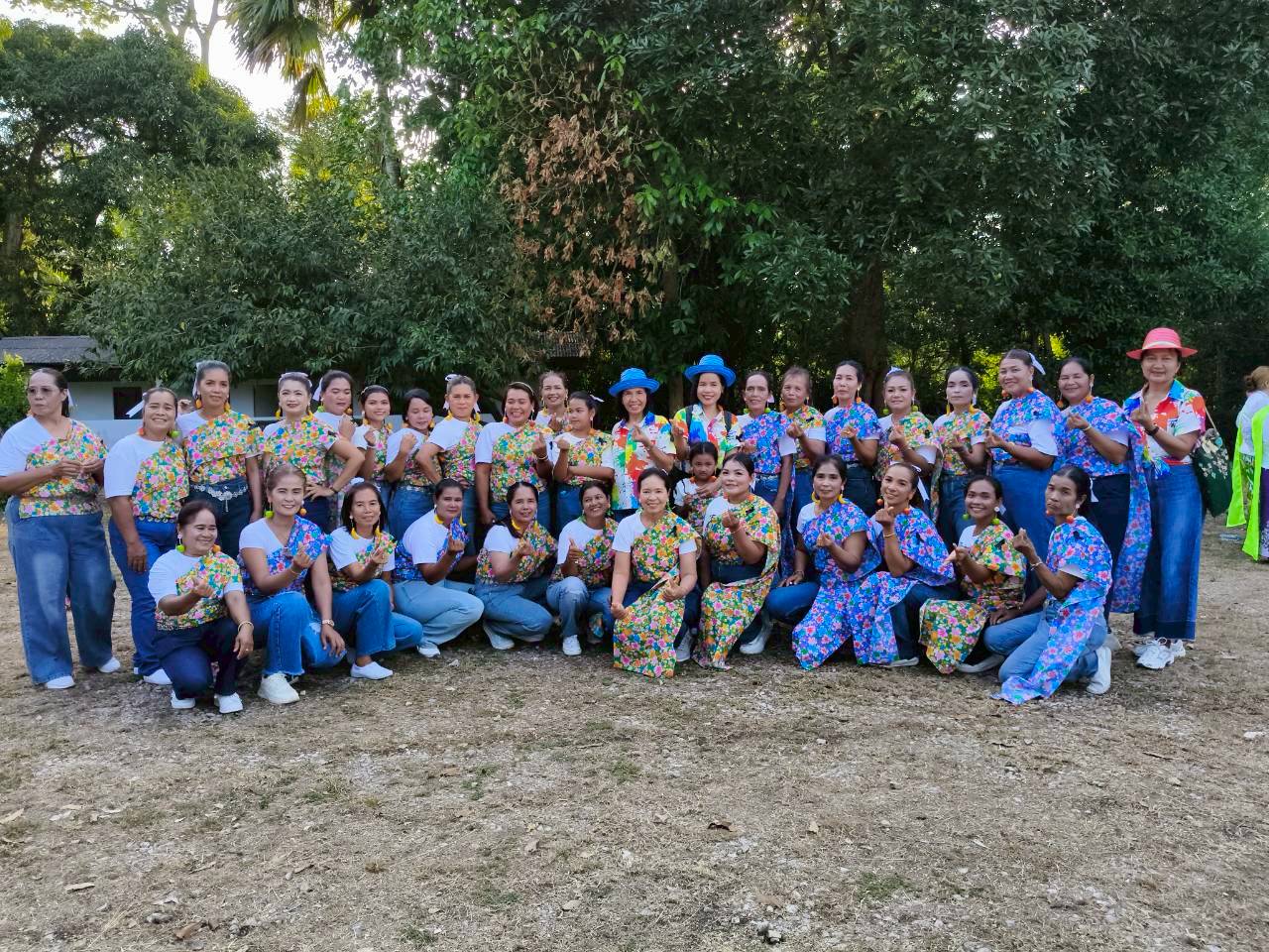 พช.ศรีบรรพต ร่วมกิจกรรม" สงกรานต์บ้านฉัน สีสันไทไทย สุขไกลทั่วโลก"