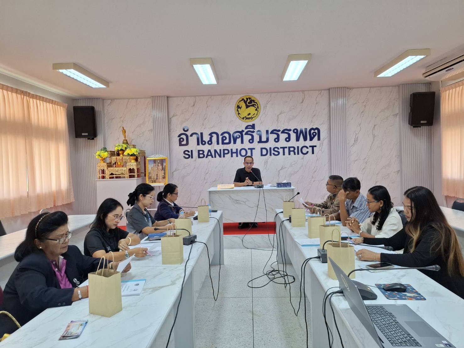 พช.ศรีบรรพต คณะอนุกรรมการกลั่นกรองและติดตามการดำเนินงานกองทุนพัฒนาบทบาทสตรีอำเภอ ครั้งที่ 4/2569