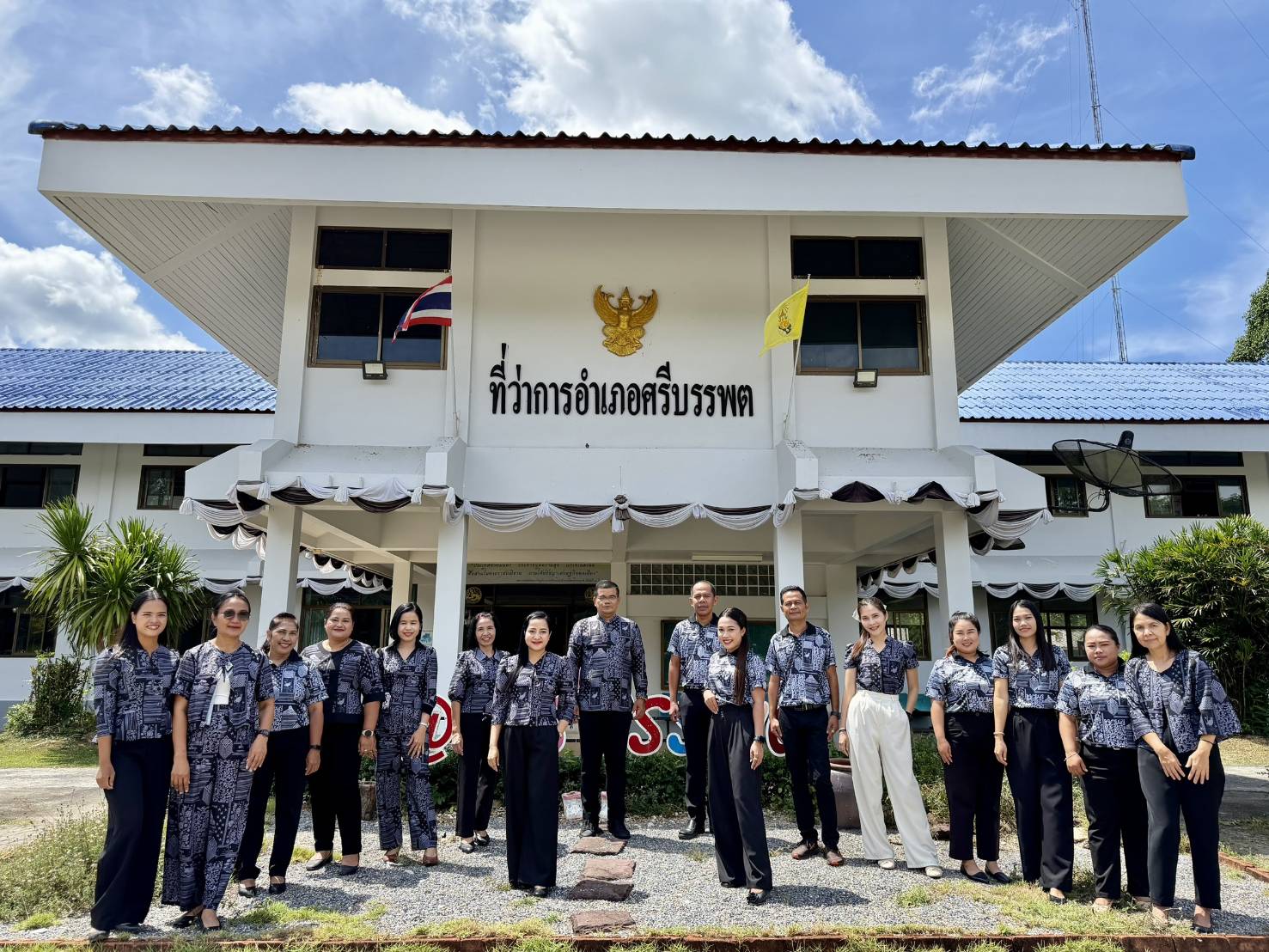 อำเภอศรีบรรพต ขอเชิญชวนร่วมสืบสานและภาคภูมิใจในอัตลักษณ์ท้องถิ่น ผ้าไทย "ลายพัทลุงซินโดรม" เสน่ห์ลายผ้าพัทลุง สู่แฟชั่นที่ใส่ได้ทุกวัน